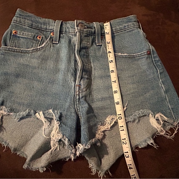Levi 501 denim shorts - Picture 2 of 6